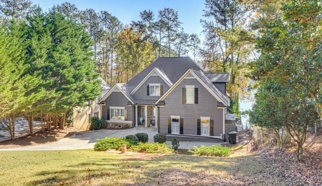 Home on Lake Lanier w/Dock & Water Views in Gainesville