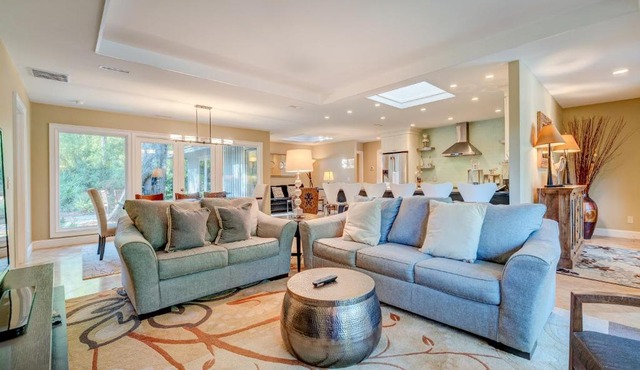 Jessamine 7, 3 bedrooms, Walk to Beach, Sleeps 8 in Hilton Head Island