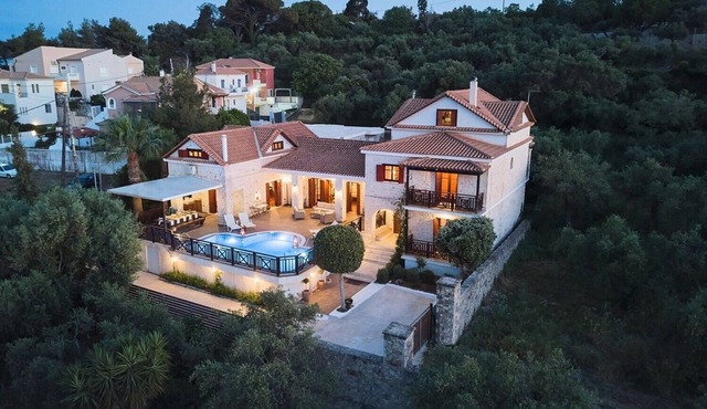 'Lila's Luxury Villa' with sea view, private pool, garden, A/C and Wi-Fi in Zakynthos