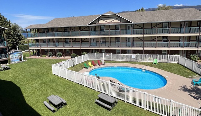 Lovely 3-bedroom Condo in the heart of Okanagan Falls in Okanagan Falls