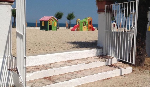 M151 - Marcelli, trilocale direttamente sulla spiaggia in Marcelli