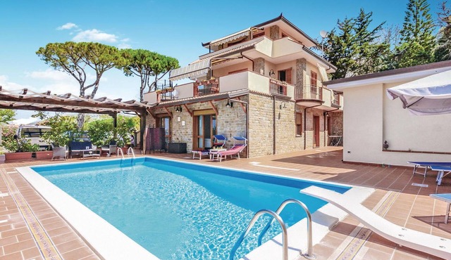Nice apartment in Castellabate -SA- with house sea view in Castellabate -SA-