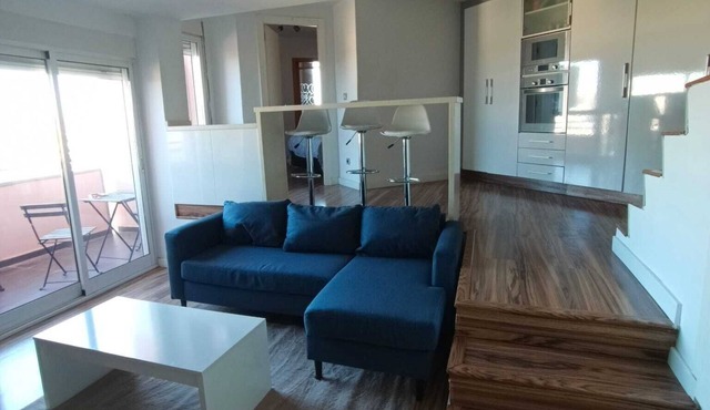 Penthouse Malvarrosa, maritime villages steps from the sea, privileged location. in València