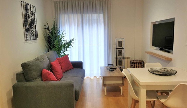 Piso Moderno en Girona Centro con Patio, 2hab, Wi-fi in Girona