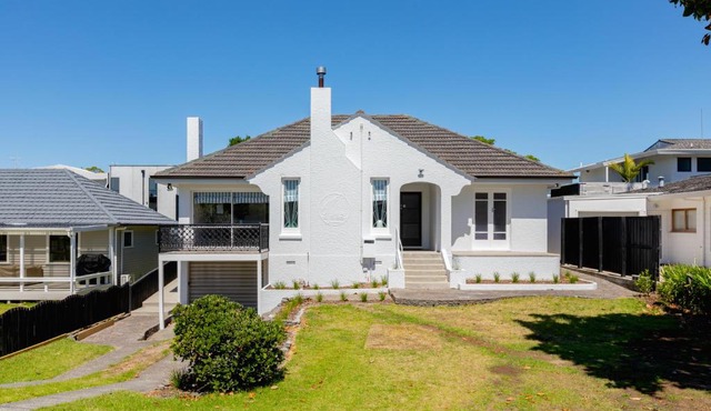 Pitau Paradise - Mt Maunganui Holiday Home in Mount Maunganui