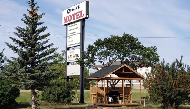 Quest Motel in Whitewood