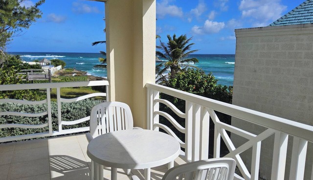 Relaxing South Coast escape near Oistins & KiteSurfing in Christ Church