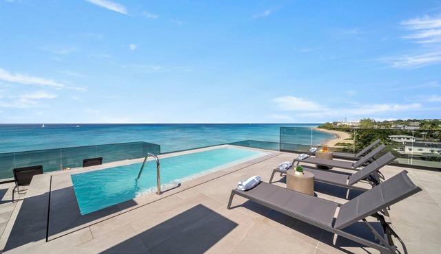 Romantic Beachfront Condo - Allure 102 (1 bed)