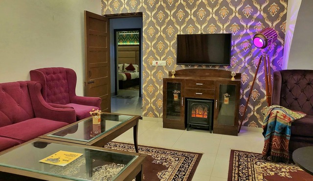 Spacious 6-bedroom villa in enchanting Shimla with WiFi in Shimla