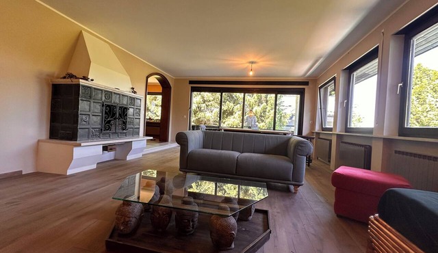 Spacious house with lake view in Altmünster am Traunsee