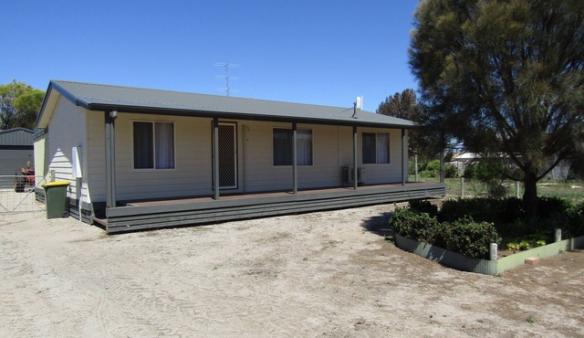 Star of Sea - short walk to the beach! Dog friendly! Off Peak Special! in The Pines