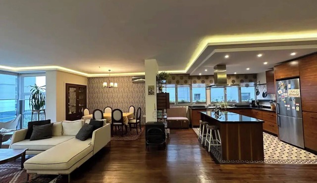 Stylish Spacious 2 bedroom flat in prime location in Istanbul