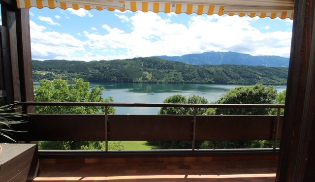 Sunny 2 room apartment with a fantastic view of Lake Millstatt in Millstatt