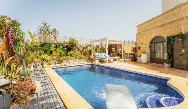Tal Jordan Complex - Bungalow #4: Frog in gharb