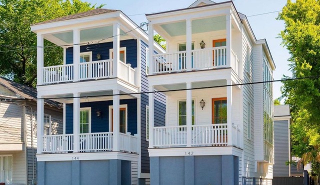 VILLA BLANCA GORGEOUS DOWNTOWN CHS HOME 3 king bds in Charleston