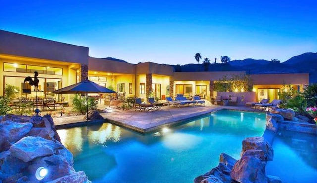 Villa Elmo - Marvelous 5 Bedrooms in Palm Desert