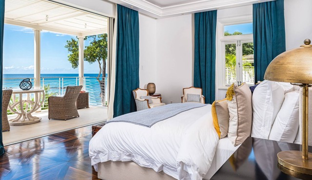 Villa Tamarindo is a Luxury 4 Bedroom Property in Holetown, St James
