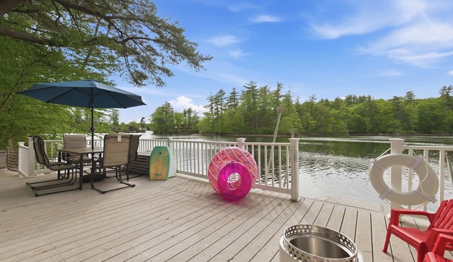 Waterfront Getaway w/Dock & Lake Views in Atkinson
