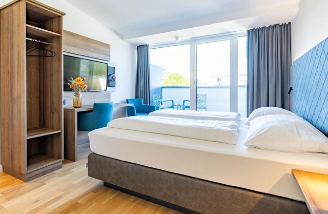 Excl Breakfast Cancellation Of Charge Hotel Jedermann 