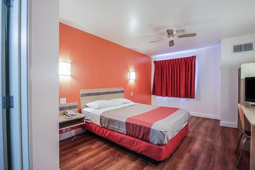 Motel 