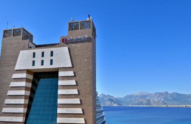 Ramada Plaza 