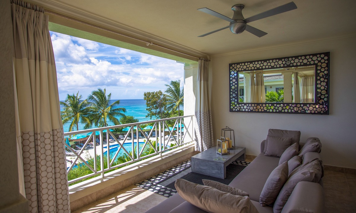 Durants Apartment | Designer Penthouse - Amazing Views & Location