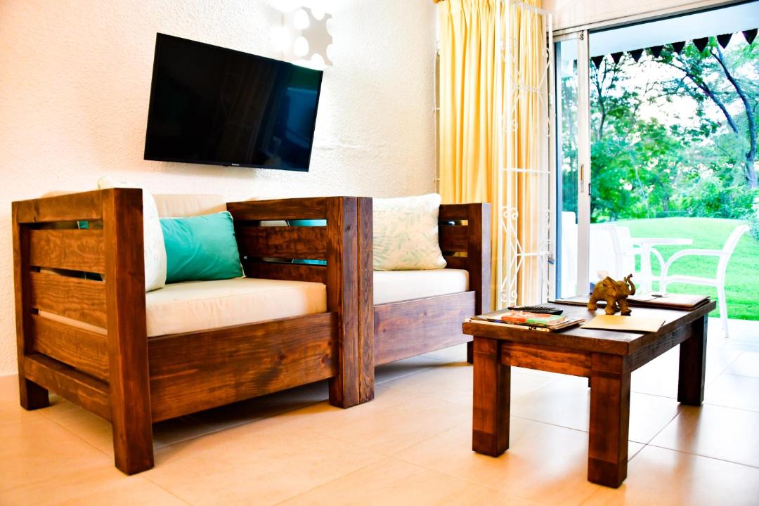 Rendezvous Apartment | 316 Moonshine