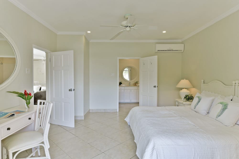 Photo of Bathroom in Sunset Crest