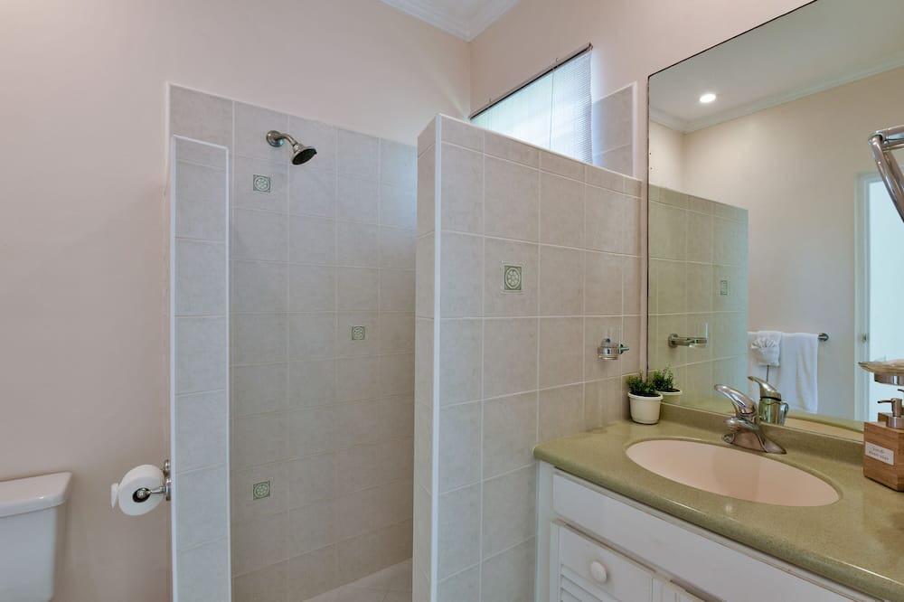 Photo of Bathroom in Sunset Crest