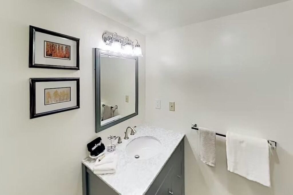 Photo of Bathroom in Park Meadows