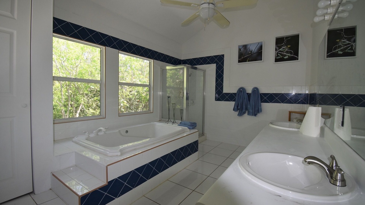 Photo of Bathroom in Old Man Bay