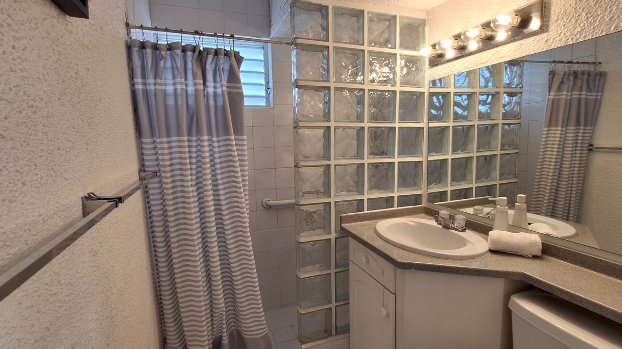 Photo of Bathroom in Rendezvous