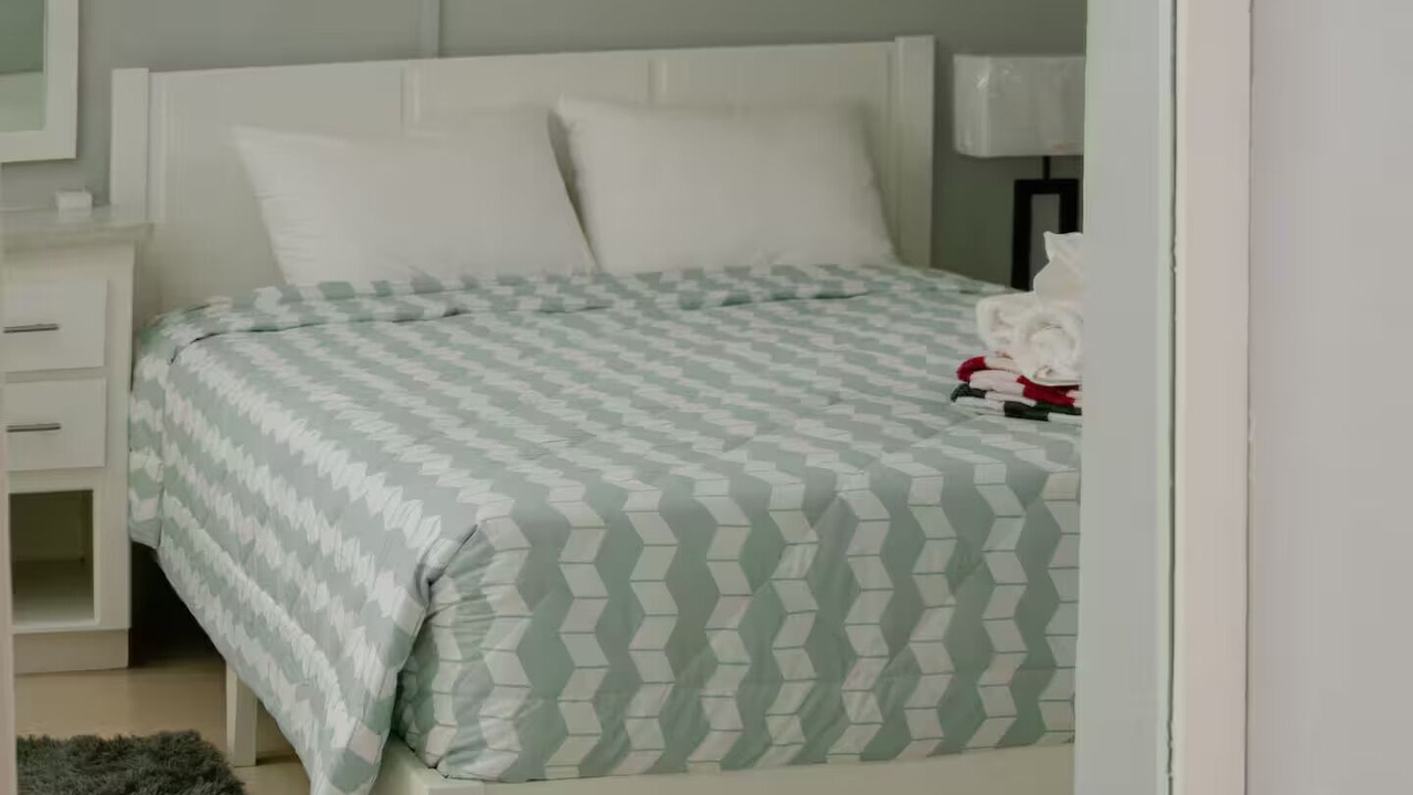 Photo of Bedroom in Bayville