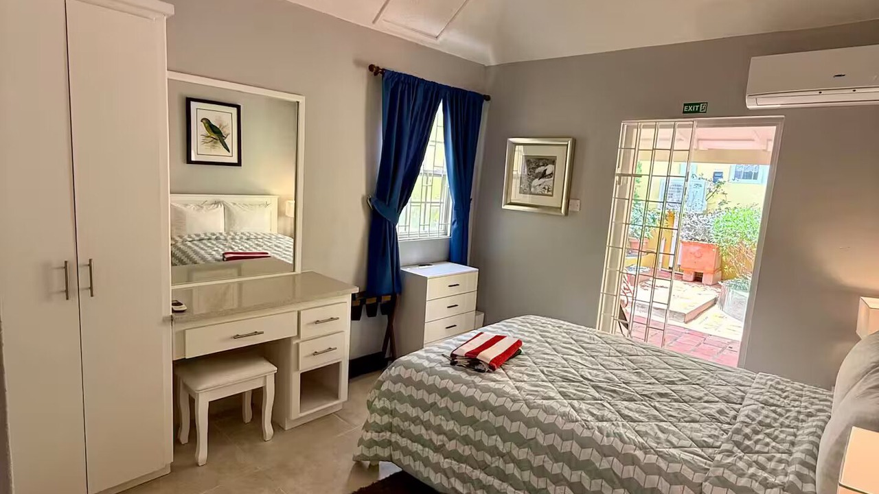 Photo of Bedroom in Bayville
