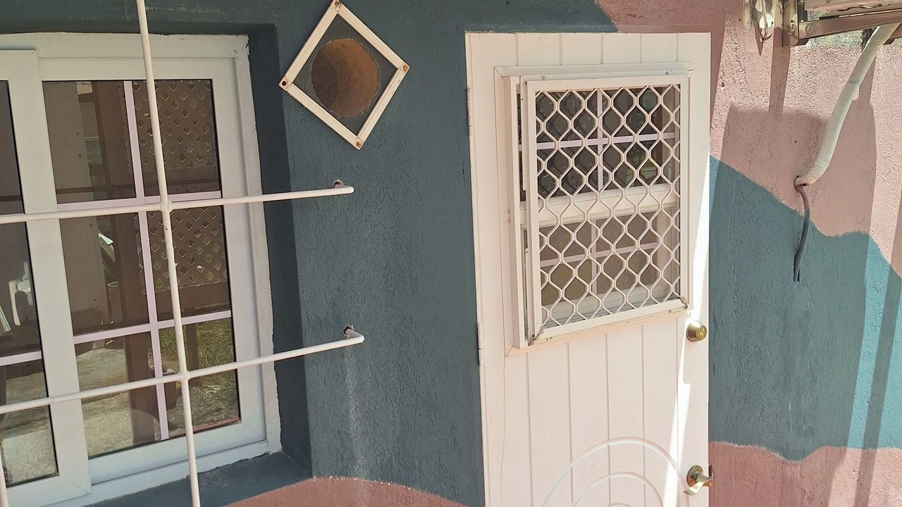 Photo of Outdoor in Husbands