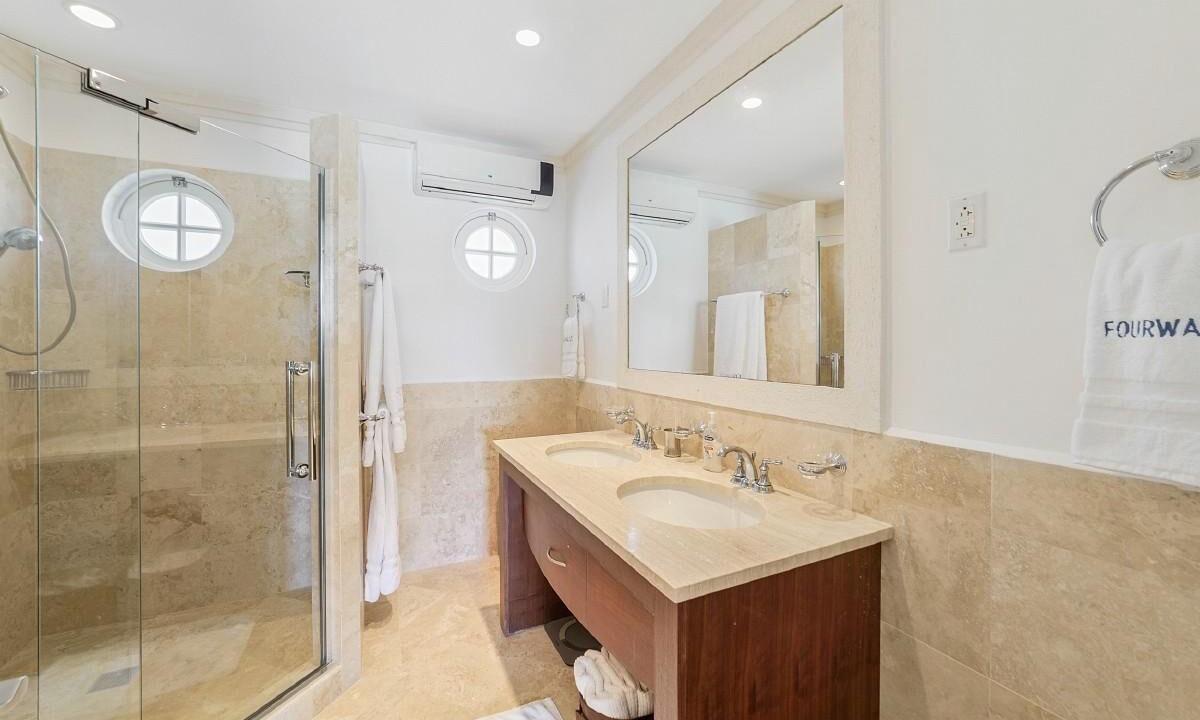 Photo of Bathroom in Merlin Bay