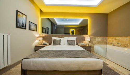 Family Connecting Suite