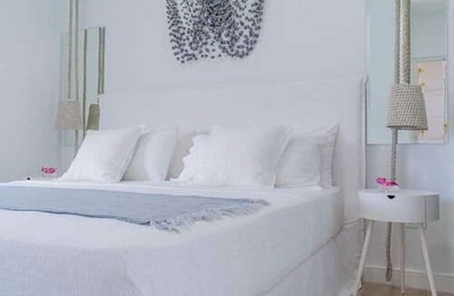 Mount Standfast Hotel | Garden Grove Hotel