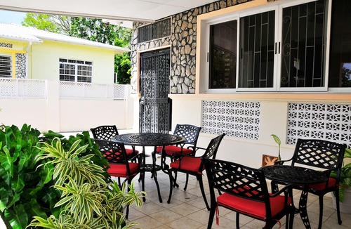 Lower Carlton House | Graceville Beach House - by Zenbreak