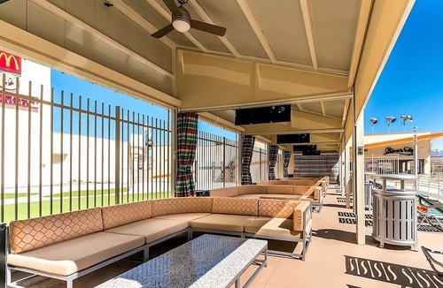 Laughlin Hotel | Aquarius Casino Resort Laughlin | Panorama 2 Queens | 2 units | Pool