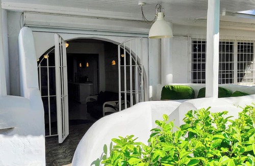 Bayville Apartment | Twin Palm, on the Beach, Garden Apartment