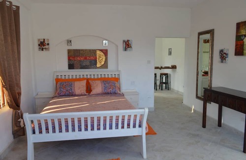 Silver Sands Apartment | Sweet Jewel Apartments in Silver Sands! - The Frangipani Apartment