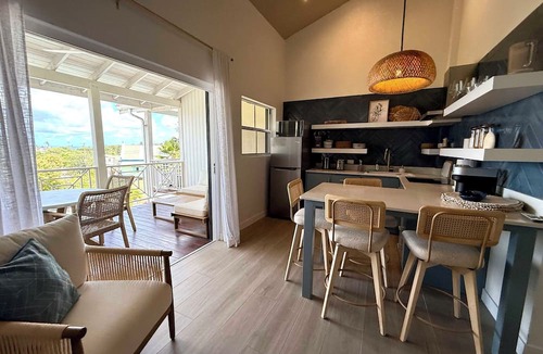 Weston Apartment | Lantana Sea La Vie - by ZenBreak