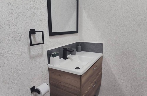 Worthing Apartment | Cozy 1-bedroom apartment in lovely Bridgetown with AC