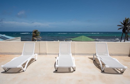 Silver Sands Apartment | Relaxing South Coast escape near Oistins & KiteSurfing