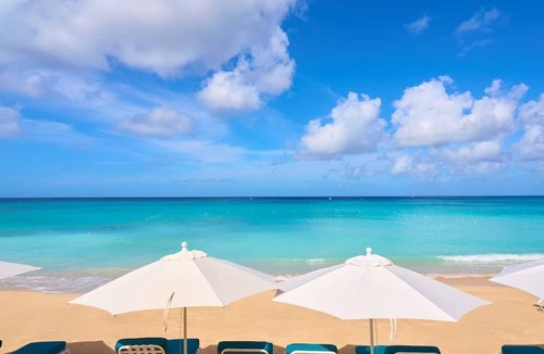 Old Trees Bay Apartment | Please Inquire Before Booking – Luxury Villa