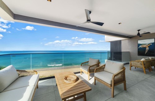 Brighton Apartment | Allure 401 - NEW Beachfront Condo On Brighton Beach