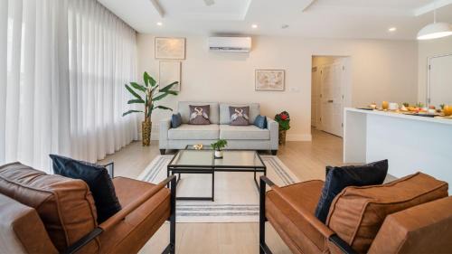 Little Battaleys Apartment | Across from beach with resort pool - Coral Beach 202