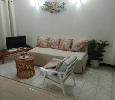Sunset Crest Apartment | Cosy apartment with pool and garden view