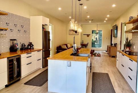 Deanes Villa | West Coast Modern Villa with Pool
